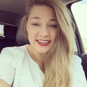 Meet your Posher, Amelia